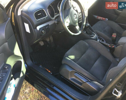 Черный Фольксваген Гольф, объемом двигателя 1.2 л и пробегом 261 тыс. км за 6950 $, фото 6 на Automoto.ua