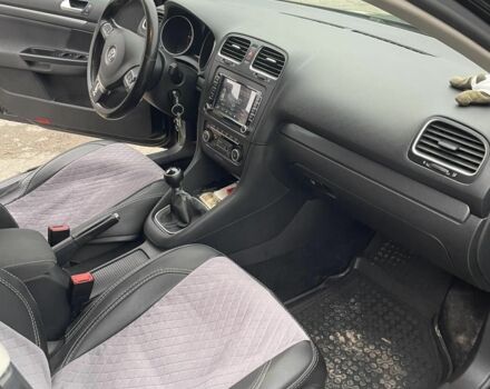 Чорний Фольксваген Гольф, об'ємом двигуна 1.6 л та пробігом 275 тис. км за 7350 $, фото 6 на Automoto.ua