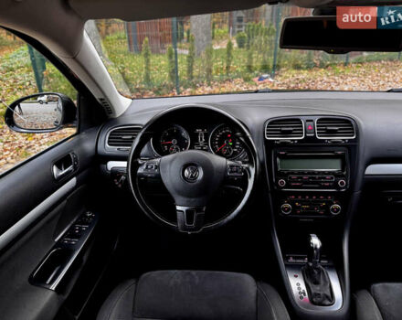 Чорний Фольксваген Гольф, об'ємом двигуна 2 л та пробігом 220 тис. км за 9699 $, фото 51 на Automoto.ua