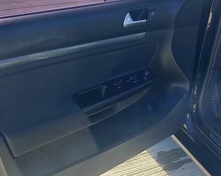 Черный Фольксваген Гольф, объемом двигателя 1.6 л и пробегом 408 тыс. км за 7500 $, фото 7 на Automoto.ua