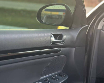 Черный Фольксваген Гольф, объемом двигателя 2 л и пробегом 240 тыс. км за 8600 $, фото 5 на Automoto.ua