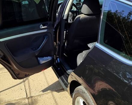 Черный Фольксваген Гольф, объемом двигателя 1.4 л и пробегом 300 тыс. км за 8450 $, фото 5 на Automoto.ua