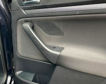 Чорний Фольксваген Гольф, об'ємом двигуна 1.6 л та пробігом 255 тис. км за 8300 $, фото 12 на Automoto.ua