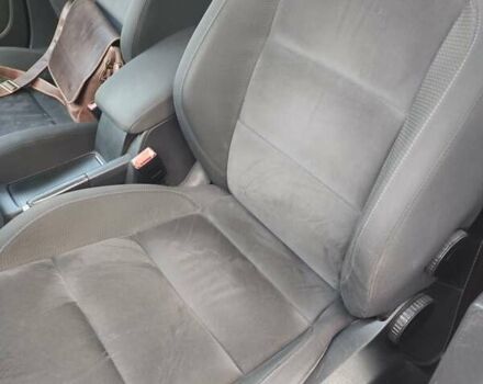 Черный Фольксваген Гольф, объемом двигателя 1.4 л и пробегом 230 тыс. км за 7500 $, фото 22 на Automoto.ua