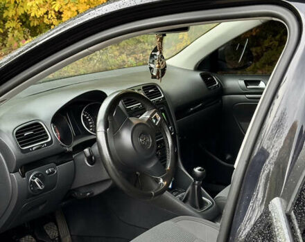 Черный Фольксваген Гольф, объемом двигателя 1.39 л и пробегом 220 тыс. км за 8600 $, фото 16 на Automoto.ua