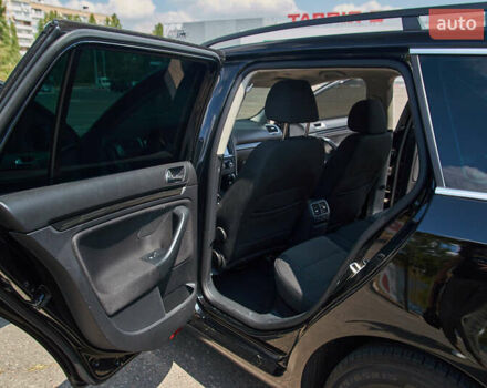 Чорний Фольксваген Гольф, об'ємом двигуна 1.39 л та пробігом 220 тис. км за 7500 $, фото 15 на Automoto.ua