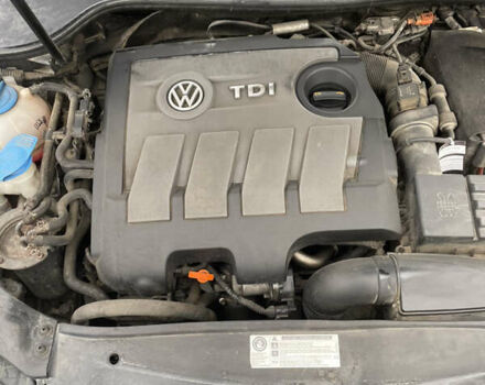 Черный Фольксваген Гольф, объемом двигателя 1.6 л и пробегом 270 тыс. км за 7350 $, фото 12 на Automoto.ua