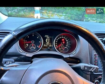 Черный Фольксваген Гольф, объемом двигателя 1.6 л и пробегом 250 тыс. км за 8200 $, фото 4 на Automoto.ua