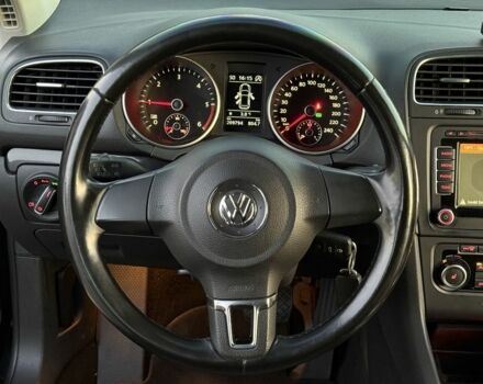 Черный Фольксваген Гольф, объемом двигателя 1.6 л и пробегом 209 тыс. км за 8950 $, фото 13 на Automoto.ua