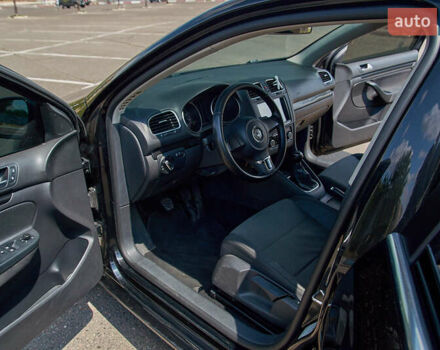 Чорний Фольксваген Гольф, об'ємом двигуна 1.39 л та пробігом 220 тис. км за 7500 $, фото 19 на Automoto.ua