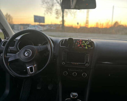 Черный Фольксваген Гольф, объемом двигателя 2 л и пробегом 240 тыс. км за 8600 $, фото 20 на Automoto.ua