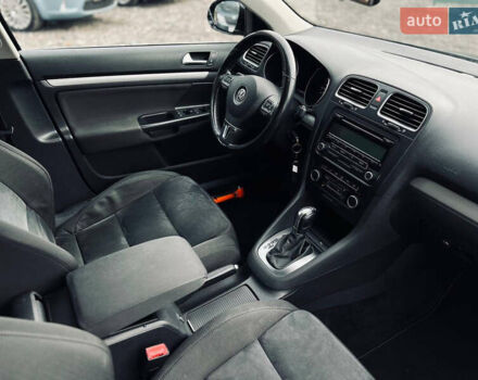Чорний Фольксваген Гольф, об'ємом двигуна 1.39 л та пробігом 250 тис. км за 8800 $, фото 6 на Automoto.ua