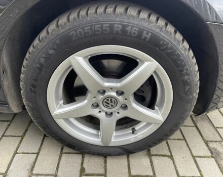 Черный Фольксваген Гольф, объемом двигателя 1.4 л и пробегом 208 тыс. км за 7000 $, фото 12 на Automoto.ua