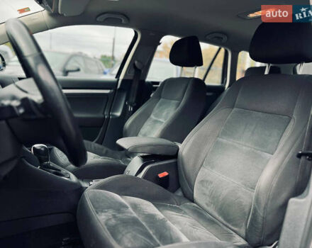 Чорний Фольксваген Гольф, об'ємом двигуна 1.39 л та пробігом 250 тис. км за 8800 $, фото 19 на Automoto.ua