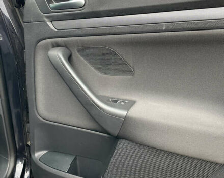 Черный Фольксваген Гольф, объемом двигателя 1.6 л и пробегом 224 тыс. км за 8300 $, фото 23 на Automoto.ua