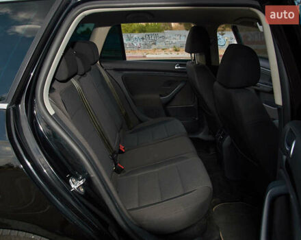 Чорний Фольксваген Гольф, об'ємом двигуна 1.39 л та пробігом 220 тис. км за 7500 $, фото 23 на Automoto.ua