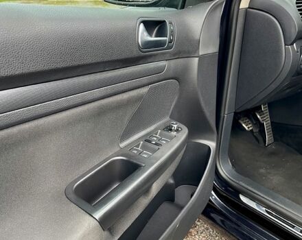 Чорний Фольксваген Гольф, об'ємом двигуна 1.6 л та пробігом 255 тис. км за 8300 $, фото 10 на Automoto.ua