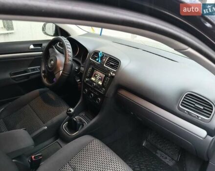 Черный Фольксваген Гольф, объемом двигателя 1.6 л и пробегом 276 тыс. км за 8200 $, фото 5 на Automoto.ua