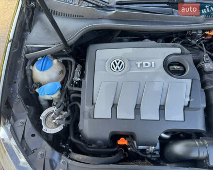 Черный Фольксваген Гольф, объемом двигателя 1.6 л и пробегом 203 тыс. км за 8300 $, фото 31 на Automoto.ua