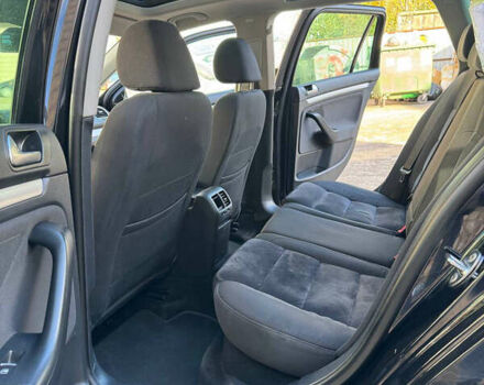 Черный Фольксваген Гольф, объемом двигателя 1.6 л и пробегом 240 тыс. км за 8300 $, фото 3 на Automoto.ua