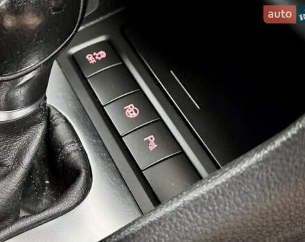 Чорний Фольксваген Гольф, об'ємом двигуна 2 л та пробігом 220 тис. км за 9699 $, фото 46 на Automoto.ua