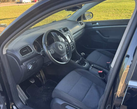 Черный Фольксваген Гольф, объемом двигателя 1.6 л и пробегом 203 тыс. км за 8300 $, фото 9 на Automoto.ua