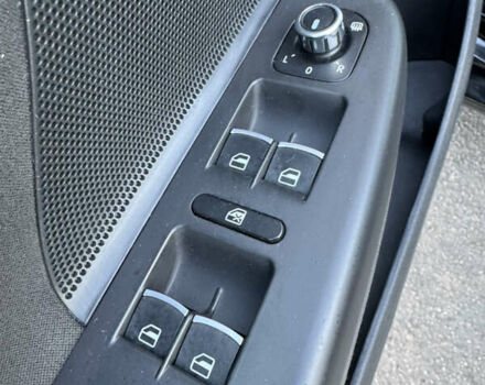 Черный Фольксваген Гольф, объемом двигателя 1.6 л и пробегом 203 тыс. км за 8300 $, фото 18 на Automoto.ua