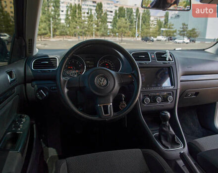 Чорний Фольксваген Гольф, об'ємом двигуна 1.39 л та пробігом 220 тис. км за 7500 $, фото 26 на Automoto.ua