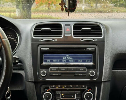 Черный Фольксваген Гольф, объемом двигателя 1.39 л и пробегом 220 тыс. км за 8600 $, фото 9 на Automoto.ua