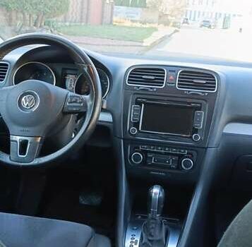 Черный Фольксваген Гольф, объемом двигателя 1.39 л и пробегом 220 тыс. км за 7850 $, фото 16 на Automoto.ua