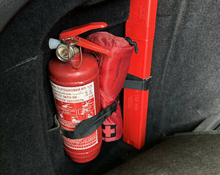 Фольксваген Гольф 2011 в Виннице на Automoto.ua Черный Фольксваген Гольф, объемом двигателя 1.97 л и пробегом 238 тыс. км за 9400 $, фото 30 на Automoto.ua