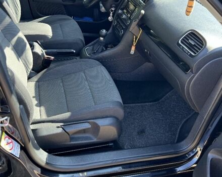 Черный Фольксваген Гольф, объемом двигателя 1.6 л и пробегом 250 тыс. км за 7300 $, фото 6 на Automoto.ua