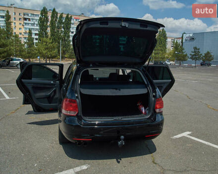 Чорний Фольксваген Гольф, об'ємом двигуна 1.39 л та пробігом 220 тис. км за 7500 $, фото 20 на Automoto.ua