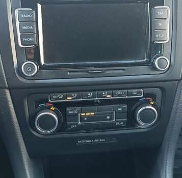 Черный Фольксваген Гольф, объемом двигателя 1.39 л и пробегом 220 тыс. км за 7850 $, фото 17 на Automoto.ua