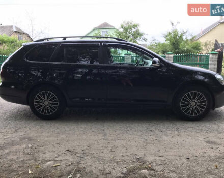 Черный Фольксваген Гольф, объемом двигателя 1.2 л и пробегом 298 тыс. км за 6600 $, фото 1 на Automoto.ua