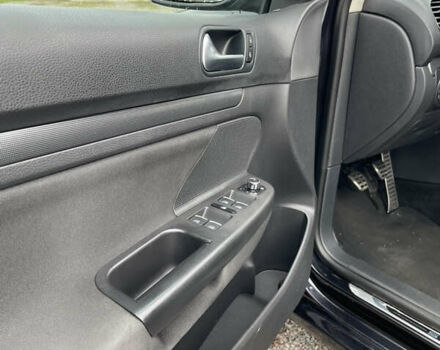 Черный Фольксваген Гольф, объемом двигателя 1.6 л и пробегом 224 тыс. км за 8300 $, фото 22 на Automoto.ua