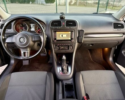 Черный Фольксваген Гольф, объемом двигателя 1.6 л и пробегом 209 тыс. км за 8950 $, фото 11 на Automoto.ua