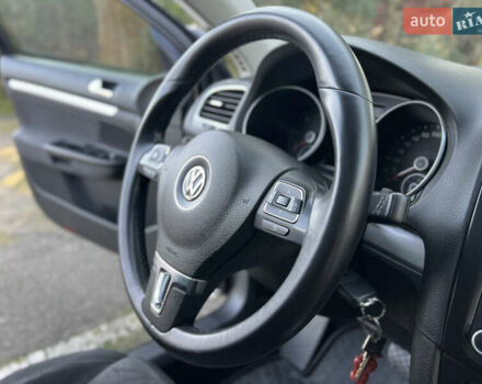 Черный Фольксваген Гольф, объемом двигателя 1.97 л и пробегом 250 тыс. км за 8800 $, фото 10 на Automoto.ua