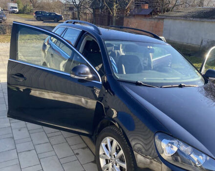 Черный Фольксваген Гольф, объемом двигателя 1.6 л и пробегом 200 тыс. км за 8200 $, фото 6 на Automoto.ua