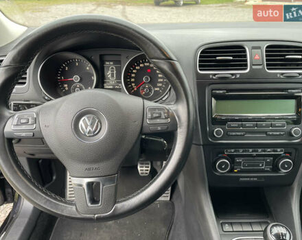 Черный Фольксваген Гольф, объемом двигателя 1.6 л и пробегом 224 тыс. км за 8300 $, фото 25 на Automoto.ua