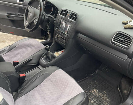 Черный Фольксваген Гольф, объемом двигателя 1.6 л и пробегом 270 тыс. км за 7350 $, фото 9 на Automoto.ua