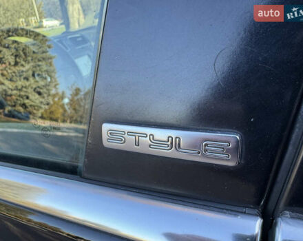 Черный Фольксваген Гольф, объемом двигателя 1.6 л и пробегом 203 тыс. км за 8300 $, фото 8 на Automoto.ua