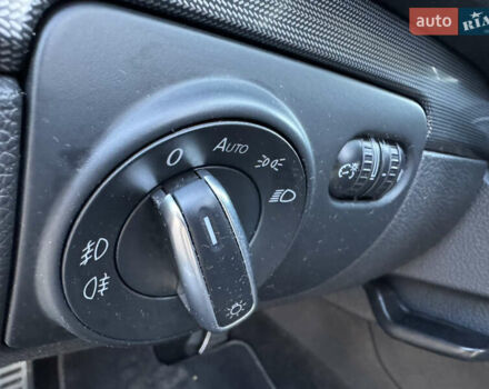 Черный Фольксваген Гольф, объемом двигателя 1.6 л и пробегом 203 тыс. км за 8300 $, фото 15 на Automoto.ua