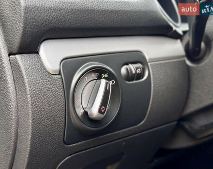 Чорний Фольксваген Гольф, об'ємом двигуна 2 л та пробігом 220 тис. км за 9699 $, фото 34 на Automoto.ua