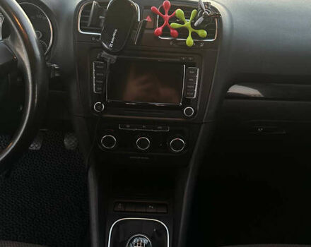 Черный Фольксваген Гольф, объемом двигателя 2 л и пробегом 240 тыс. км за 8600 $, фото 21 на Automoto.ua