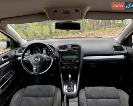 Чорний Фольксваген Гольф, об'ємом двигуна 2 л та пробігом 220 тис. км за 9699 $, фото 49 на Automoto.ua