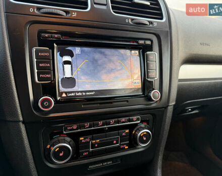 Черный Фольксваген Гольф, объемом двигателя 1.39 л и пробегом 190 тыс. км за 8500 $, фото 19 на Automoto.ua