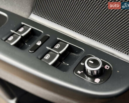 Чорний Фольксваген Гольф, об'ємом двигуна 2 л та пробігом 220 тис. км за 9699 $, фото 32 на Automoto.ua