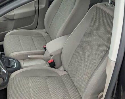 Чорний Фольксваген Гольф, об'ємом двигуна 1.6 л та пробігом 226 тис. км за 8300 $, фото 10 на Automoto.ua