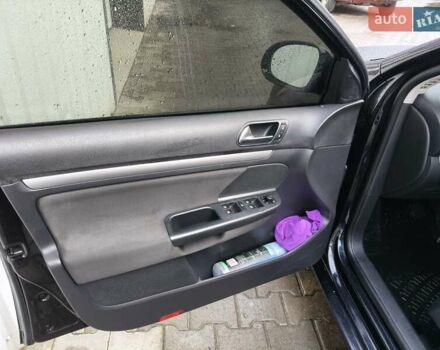 Черный Фольксваген Гольф, объемом двигателя 1.6 л и пробегом 276 тыс. км за 8200 $, фото 8 на Automoto.ua